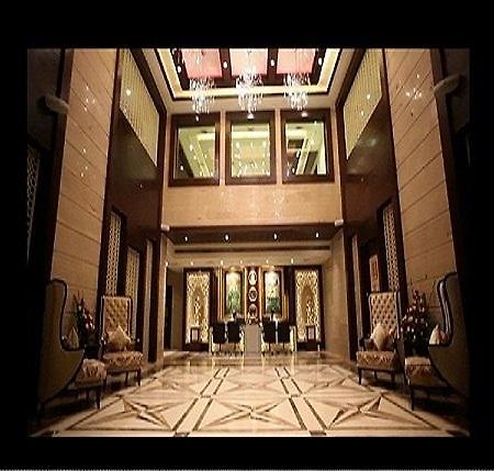 Vijay Intercontinental Hotel Kanpur Bagian luar foto