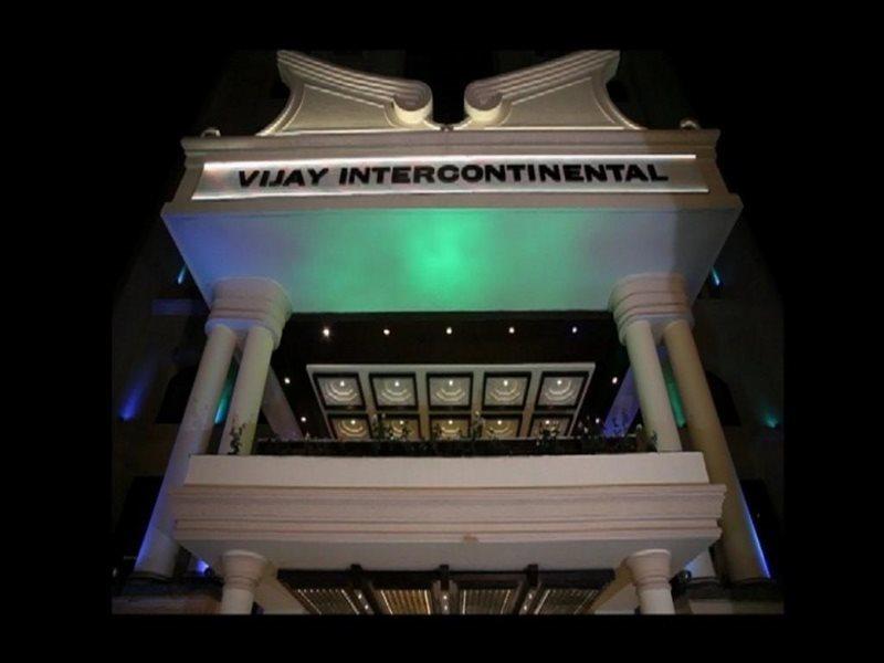 Vijay Intercontinental Hotel Kanpur Bagian luar foto